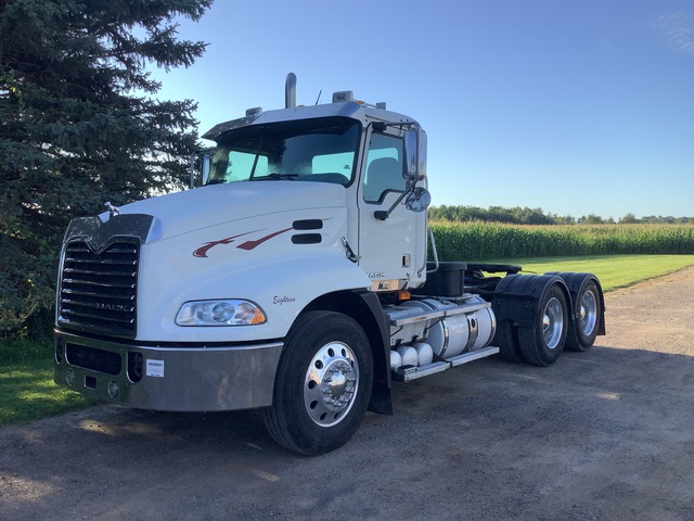 2010 Mack CXU613 6x4 T/A Day Cab Truck Tractor
