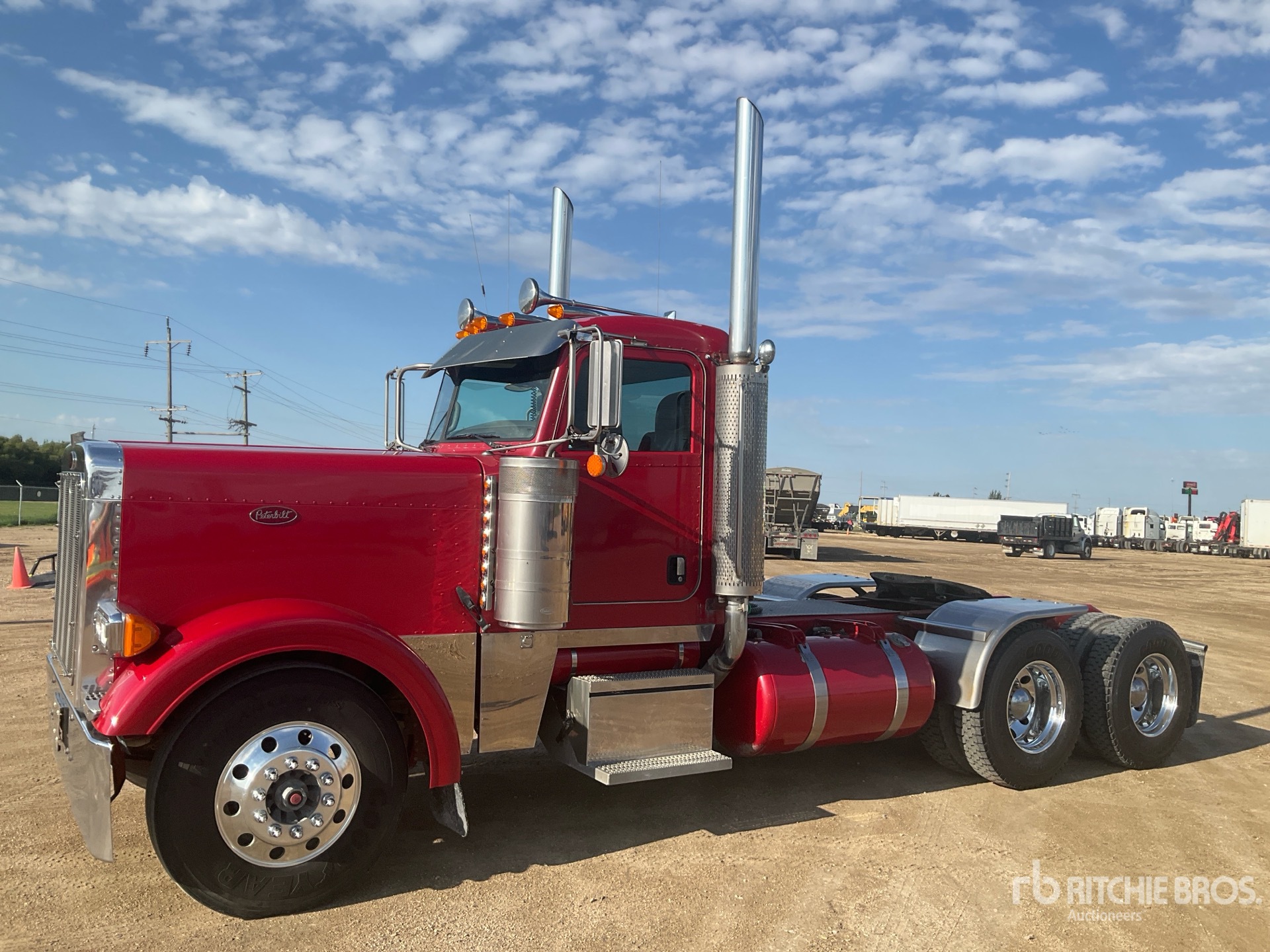 2007 Peterbilt 379 T/A Day Cab Truck Tractor