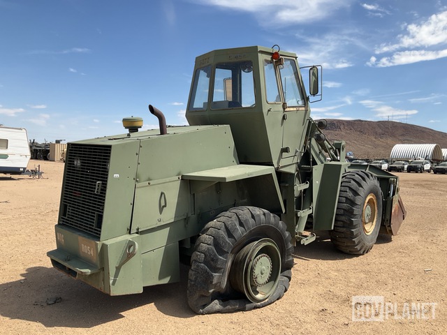 CARGADOR FRONTAL CASE MW24C