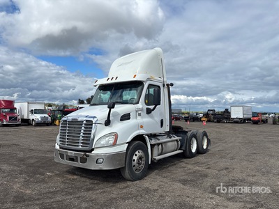 2014 Freightliner Cascadia 113 6x4 T/A Day Cab Truck Tractor