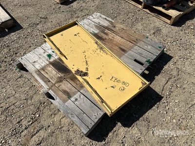 45 in Piastra attacco accessori per mini pala (Unused)