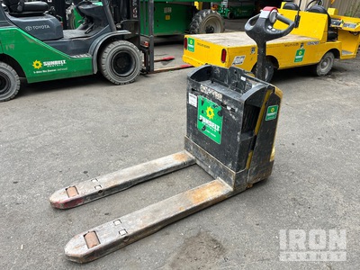 Yale MPB045VGN24T2746 4510 lb Electric Pallet Jack