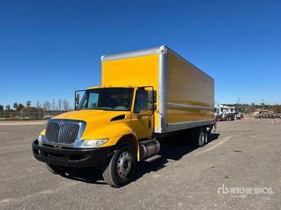 2019 International 4300 SBA 4x2 Van Truck