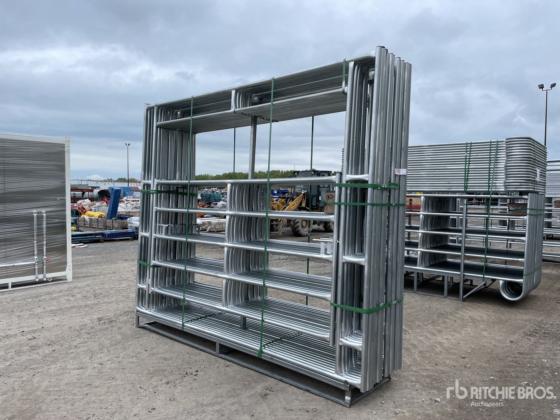 Quantity of (14) 2025 Suihe SP10-14G 10 ft Powder Coated Corral Livestock Gate (Unused)