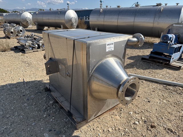 2008 Berlie - Falco 113 gal Stainless Steel Water Tank