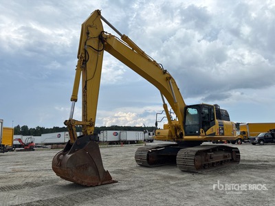 2016 Komatsu PC490LC-11 Tracked Excavator