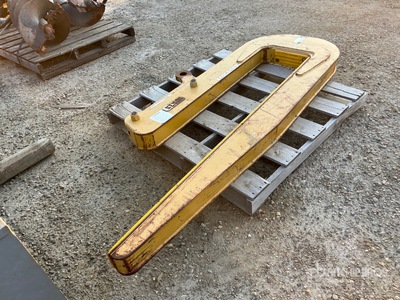 Kenco 72 in Self Leveling Pipe Hook