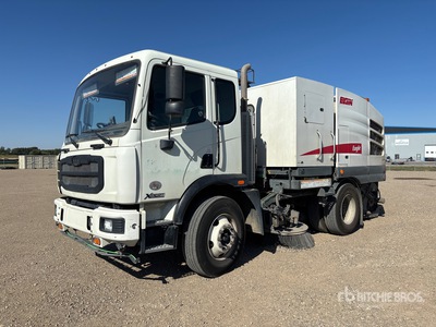 Elgin Eagle on 2015 AutoCar Xpert Camion barredora
