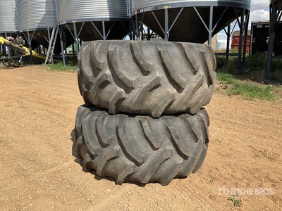 Quantity of (2) Goodyear 28L-26 إطارات المعدات