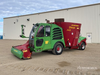 2017 Strautmann Sherpa 1401 Self-Propelled Feed Mixer