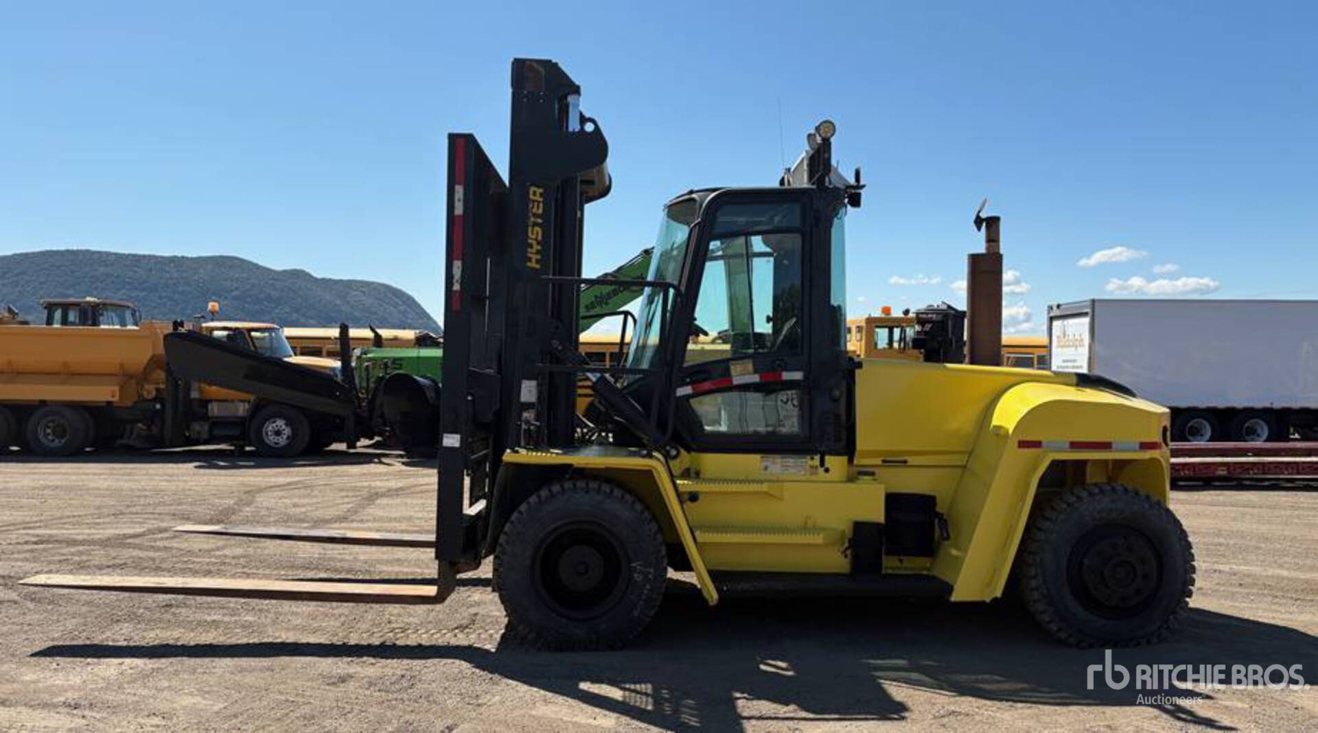2012 Hyster H360HD 34100 lb Pneumatic Tire Chariot Élévateur