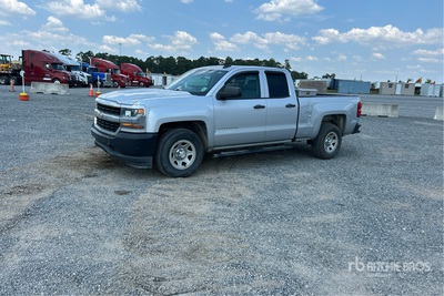 2017 Chevrolet Silverado 1500 4x2 Dual Cab Pickup