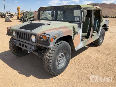 2007 AM General M1097R1 HMMWV 4 Door Soft Top w/Truck Body