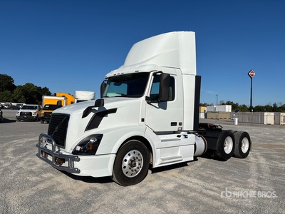 2017 Volvo VNL 6x2 Cabeza Tractora Cabina Corta