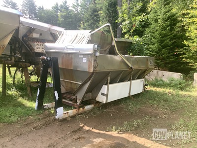 Donovan Salt Spreader