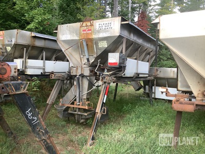 Fontaine 13' Salt Spreader