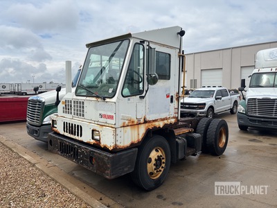 2011 Ottawa 4x2 Spotter Truck