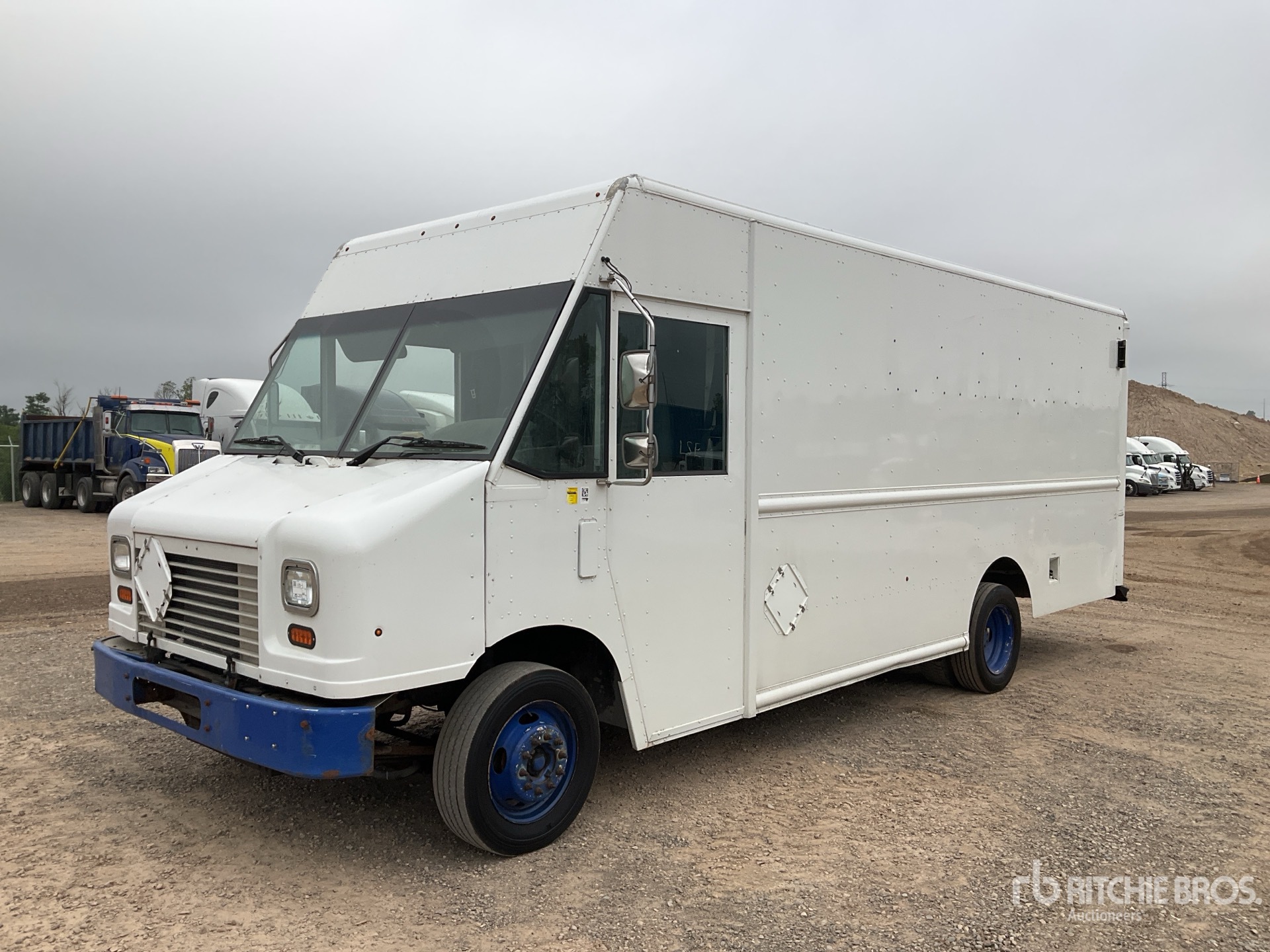 2015 Ford 4x2 Step Van (Inoperable)