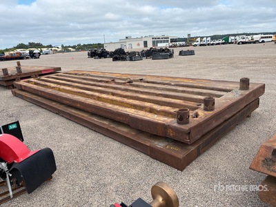 8HC-1030 30 ft x 9 ft 10 in (10 in Wall) Trench Shield