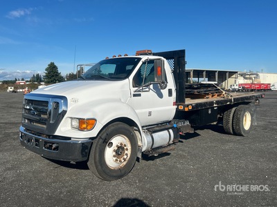 2013 Ford F-650 XL 4x2 Flatbed Truck