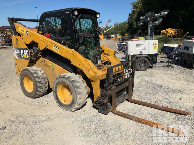 MINI CARGADOR SOBRE RUEDAS 2017 CATERPILLAR 262D