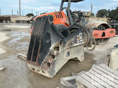 Cat P-28 30 in Q/C Rotating 粉砕機用アタッチメント - Fits Excavator