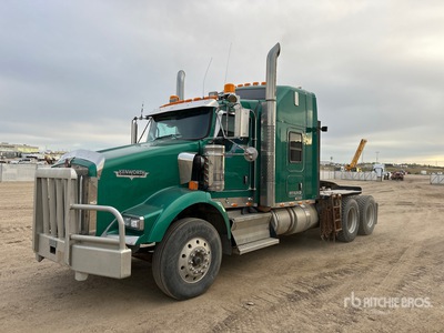 2013 Kenworth T800 6x4 تراكتور شاحنة كابينة النوم (ثنائية المحور)