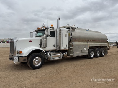 2013 Peterbilt 367 شاحنة وقود