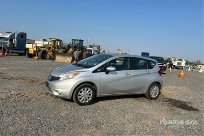 2016 Nissan Versa Note SV Automovil