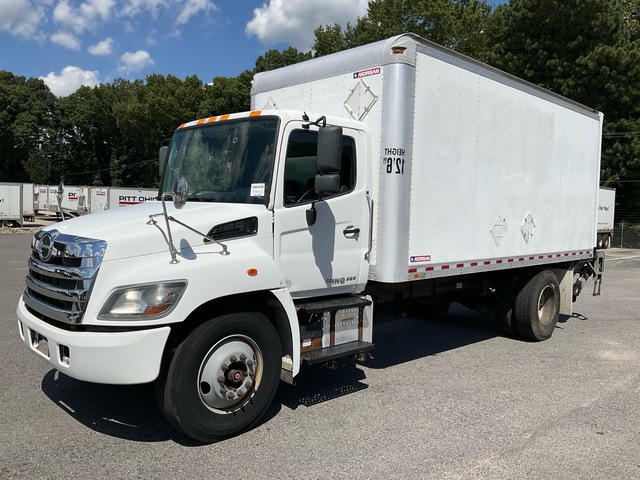 2019 Hino 338 4x2 Van Truck 2019 Hino 338 4x2 Van Truck