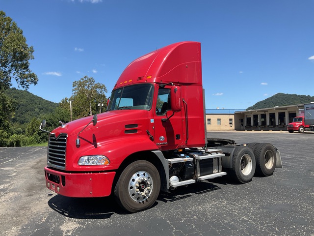 2015 Mack CXU613 6x4 T/A Day Cab Truck Tractor