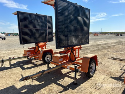 2016 ADDCO DH350-FM Solar Informationstafel