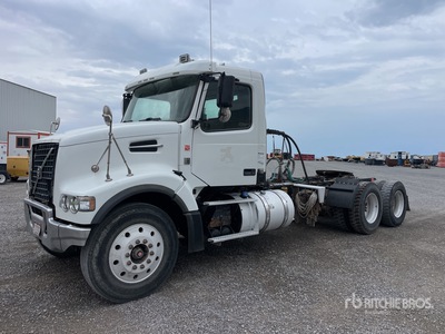 2014 Volvo VHD 6x4 T/A Day Cab Truck Tractor