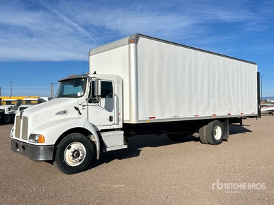 2004 Kenworth T300 4x2 Van Truck