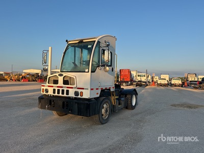 2020 Autocar 4x2 Spotter Truck