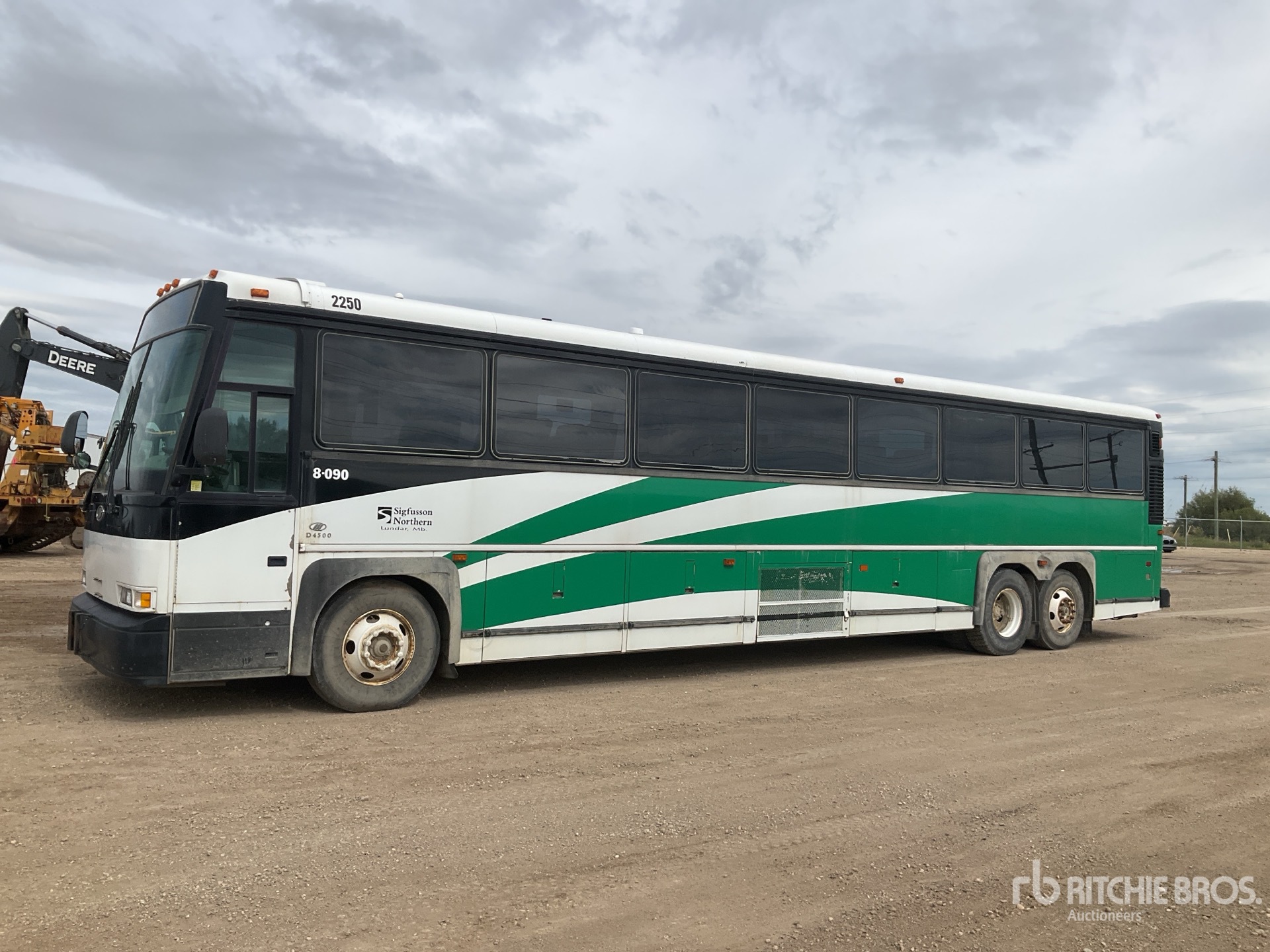 2005 MCI 102DL3 Intercity Coach