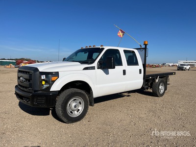 2015 Ford F-350 XL 4x4 Crew Cab Flatbed Truck