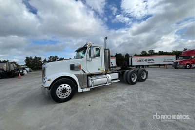 2016 Freightliner Coronado 132 6x4 Glider Kit T/A Day Cab Truck Tractor