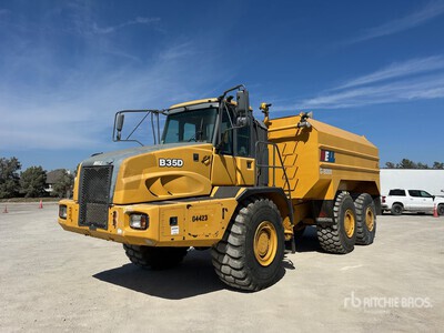 2013 Bell B35D 8000 gal 6x6 Articulated Water Truck