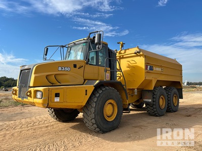 2014 Bell B35D WT 8000 gal 6x6 Articulated Water Truck