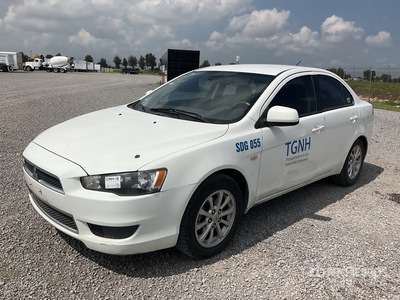 2013 Mitsubishi Lancer Automovil / Automobile