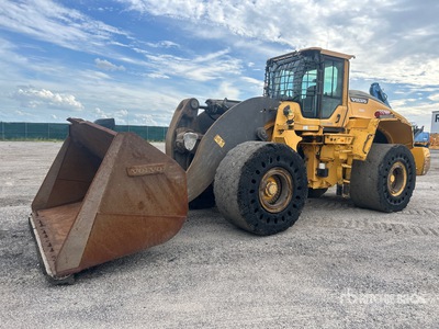 2015 Volvo L250H Pala gommata
