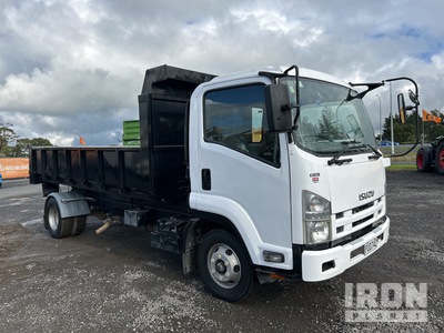 2009 Isuzu Forward FRR90 4x2 S/A Camión dumper