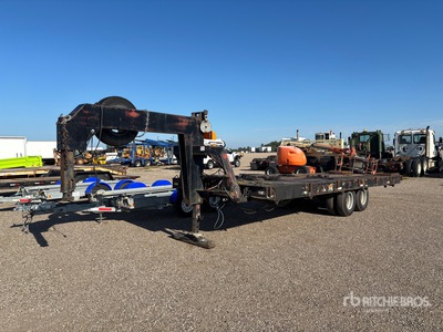 1998 15 ton 25 ft T/A Gooseneck Tilt Deck Trailer