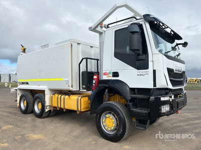 2020 Iveco Trakker 450 18000 L 6x6 Water Truck