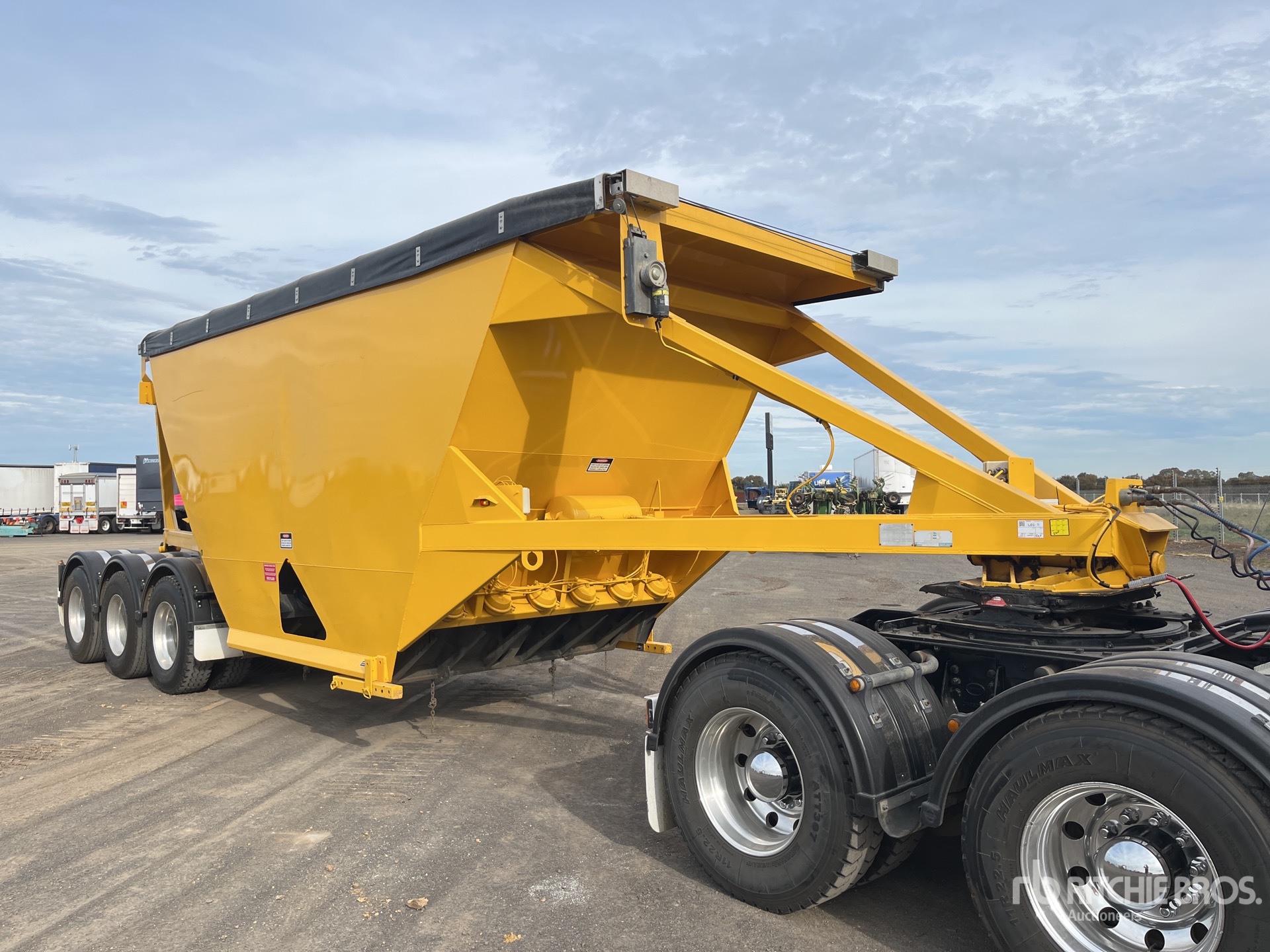2011 TES Tri/A Belly Dump Trailer