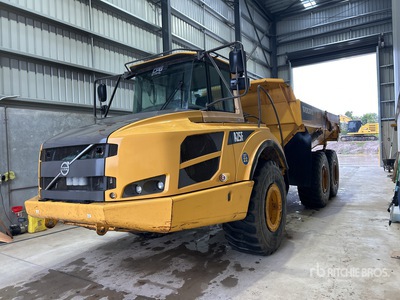 2012 Volvo A25F Camion à benne articulé