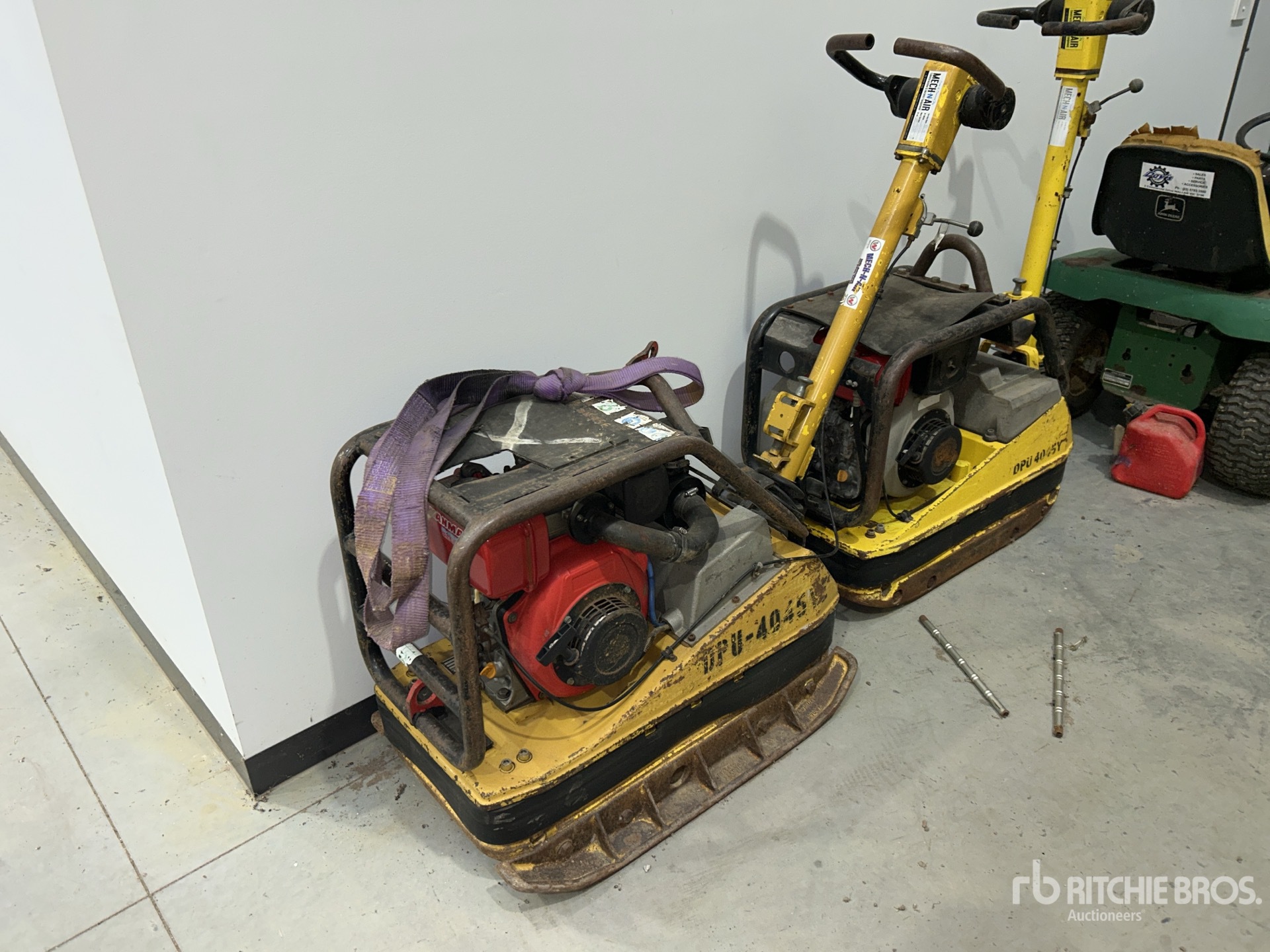 2005 Wacker DPU4045Y Reversible Vibratory Plate Compactor