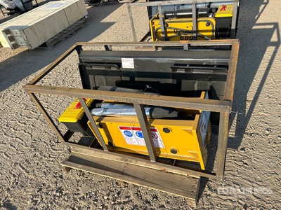 2025 AGT SSHH680 Brise-roche pour chargeuse (Unused)