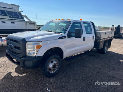2012 Ford F-350 XL 4x4 Crew Cab Flatbed Truck